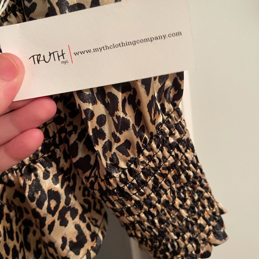 Leopard print top - Picture 3 of 3